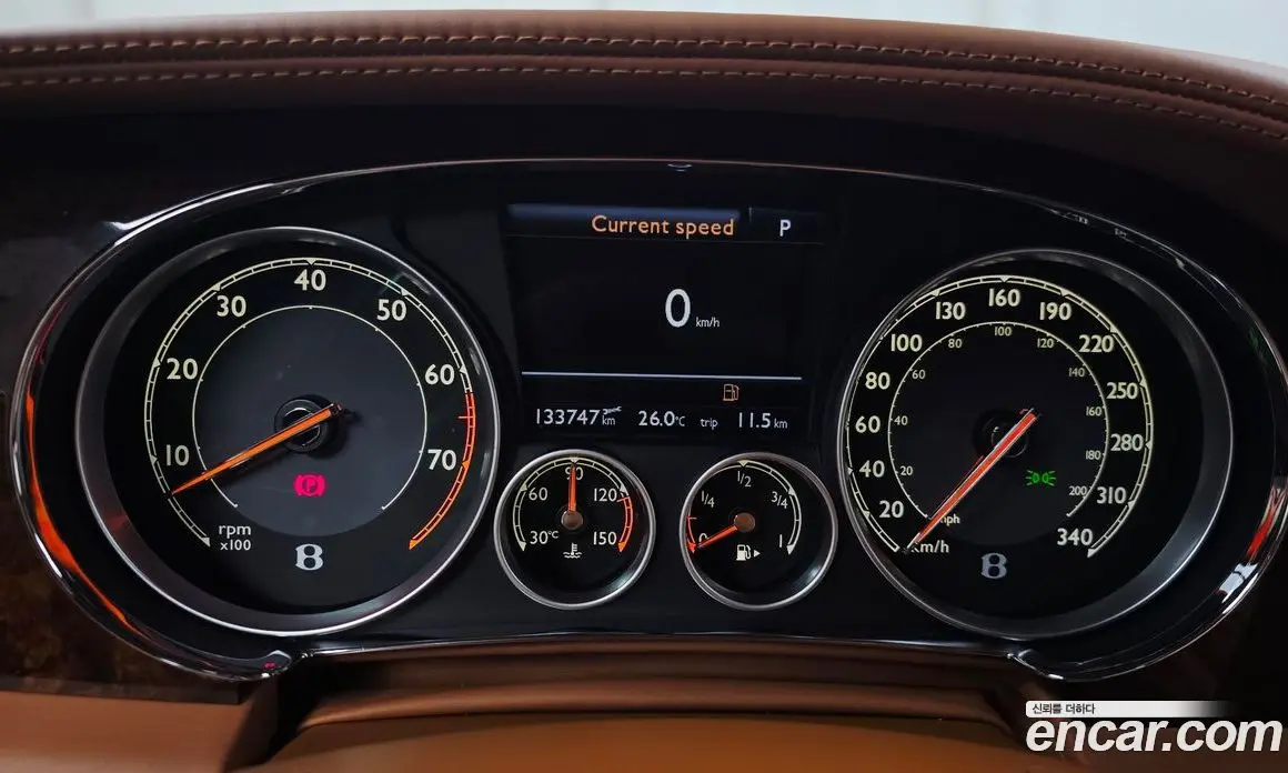 Bentley Flying Spur 2014 4.0 автомат (гидро), фото 26 Bentley Flying Spur 2014 4.0 автомат (гидро), фото 26