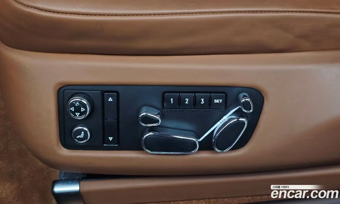 Bentley Flying Spur 2014 4.0 автомат (гидро), фото 31 Bentley Flying Spur 2014 4.0 автомат (гидро), фото 31