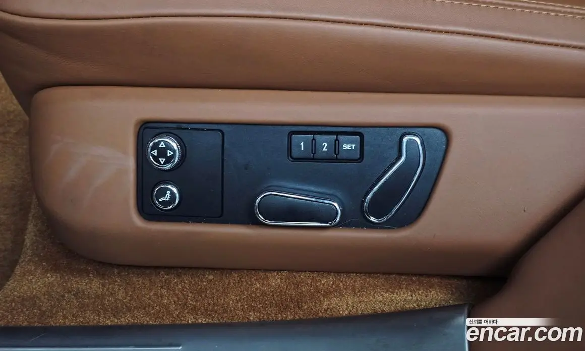 Bentley Flying Spur 2014 4.0 автомат (гидро), фото 32 Bentley Flying Spur 2014 4.0 автомат (гидро), фото 32