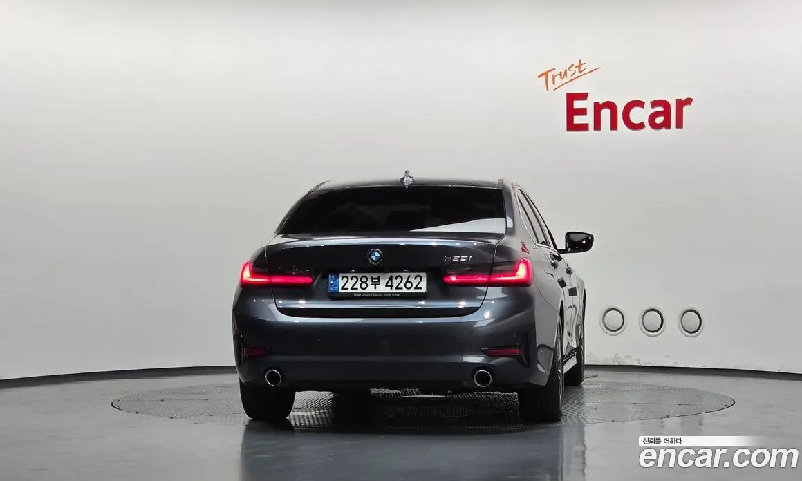 BMW 3 серия 2021 2.0 автомат (гидро), фото 4