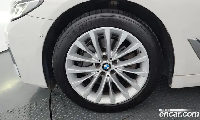 BMW 5 серия 2021 2.0 автомат (гидро), миниатюра 5 BMW 5 серия 2021 2.0 автомат (гидро), миниатюра 5