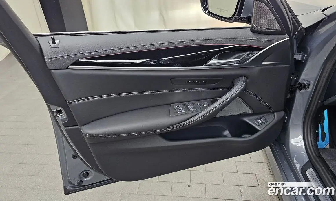 BMW 5 серия 2023 2.0 автомат (гидро), фото 14