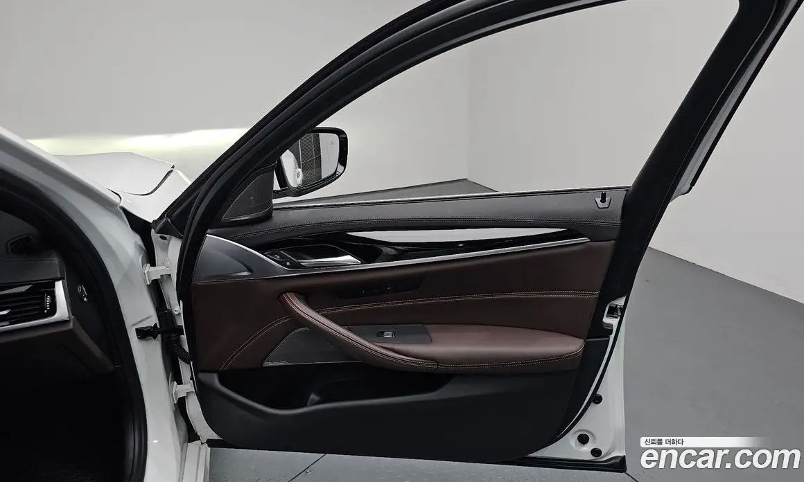 BMW 5 серия 2023 2.0 автомат (гидро), фото 14 BMW 5 серия 2023 2.0 автомат (гидро), фото 14