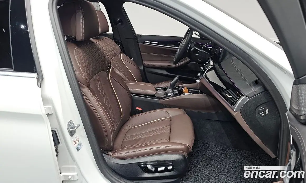 BMW 5 серия 2023 2.0 автомат (гидро), фото 16 BMW 5 серия 2023 2.0 автомат (гидро), фото 16