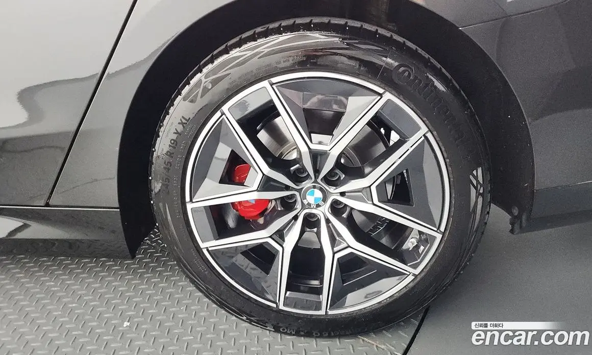 BMW 5 серия 2024 2.0 автомат (гидро), фото 7