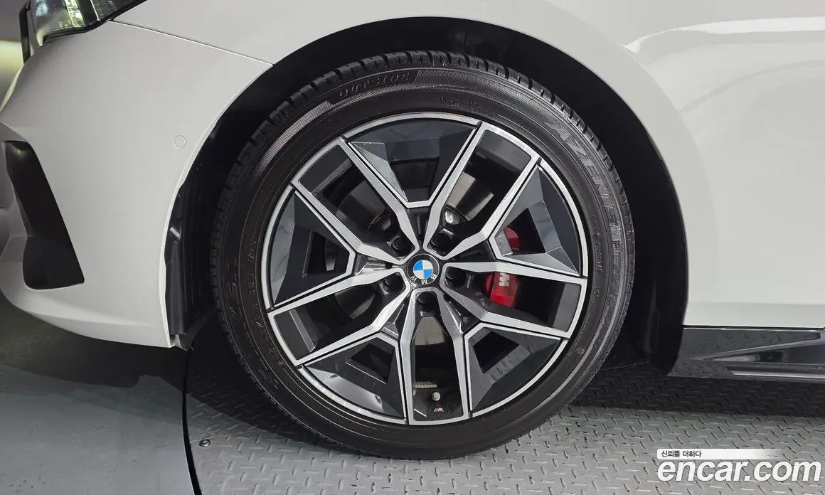 BMW 5 серия 2024 2.0 автомат (гидро), фото 5 BMW 5 серия 2024 2.0 автомат (гидро), фото 5