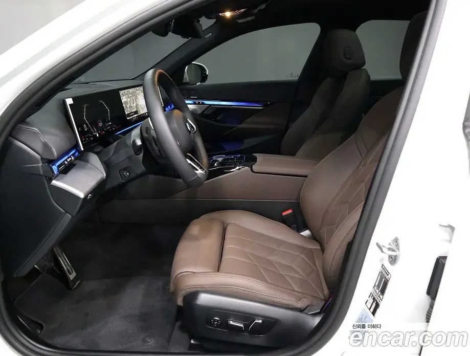 BMW 5 серия 2025 2.0 автомат (гидро), фото 10