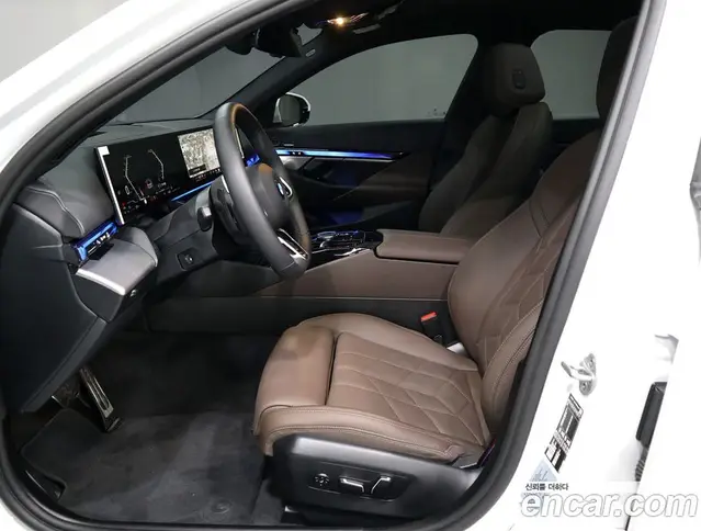 BMW 5 серия 2025 2.0 автомат (гидро), миниатюра 10