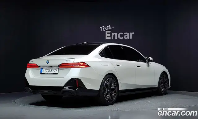 BMW 5 серия 2025 2.0 автомат (гидро), миниатюра 2 BMW 5 серия 2025 2.0 автомат (гидро), миниатюра 2