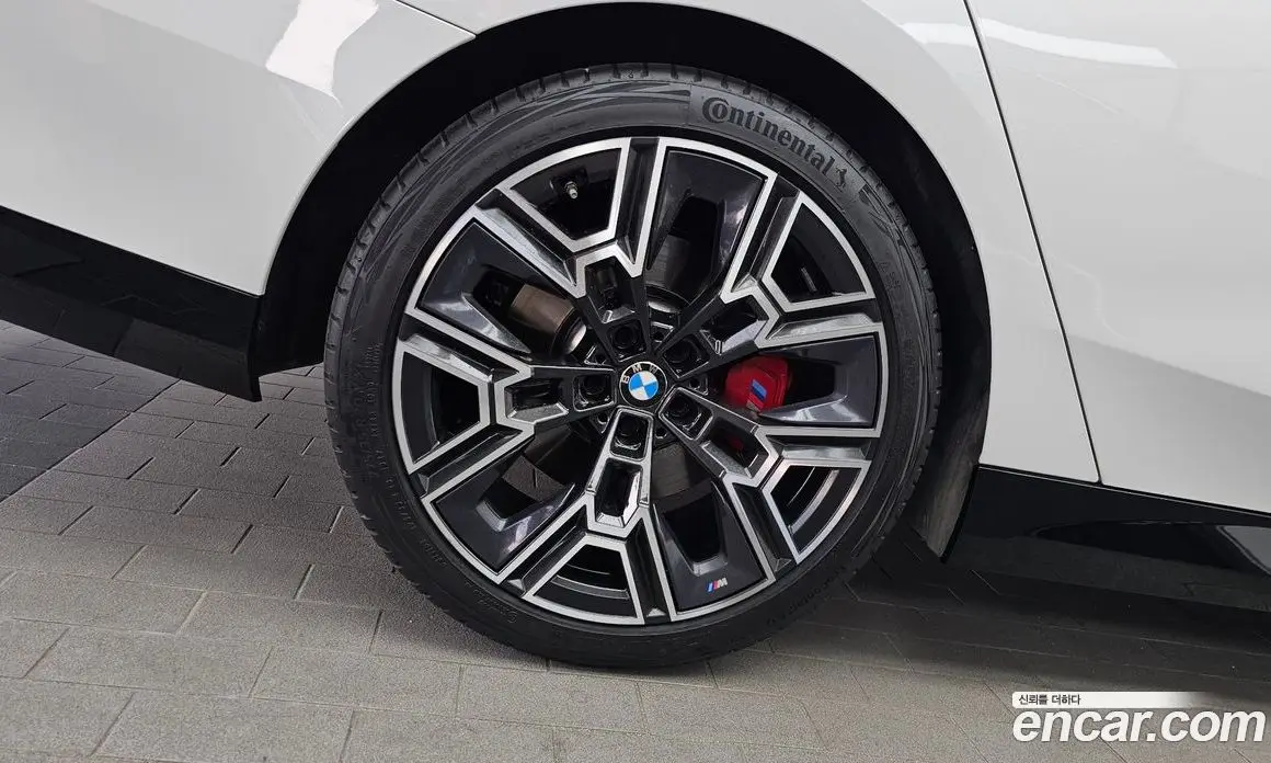 BMW 5 серия 2025 2.0 автомат (гидро), фото 5 BMW 5 серия 2025 2.0 автомат (гидро), фото 5