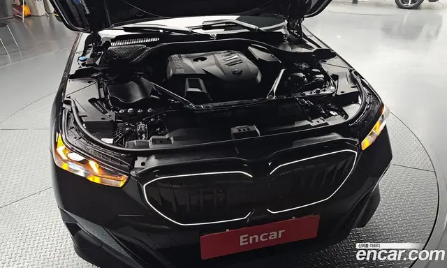 BMW 5 серия 2025 2.0 автомат (гидро), миниатюра 5 BMW 5 серия 2025 2.0 автомат (гидро), миниатюра 5