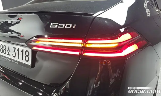 BMW 5 серия 2025 2.0 автомат (гидро), миниатюра 8 BMW 5 серия 2025 2.0 автомат (гидро), миниатюра 8