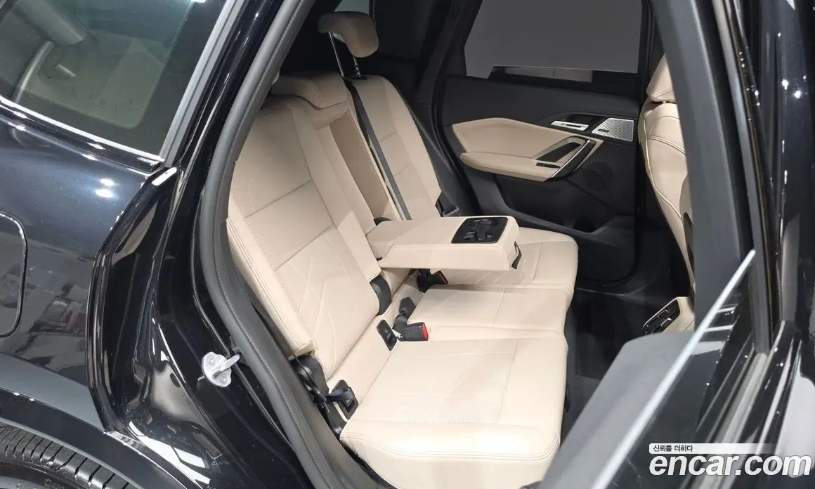 BMW X1 2025 2.0 автомат (гидро), фото 12