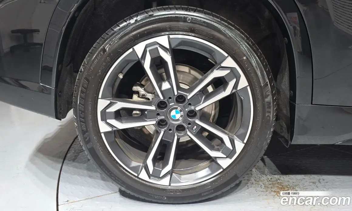 BMW X1 2025 2.0 автомат (гидро), фото 5