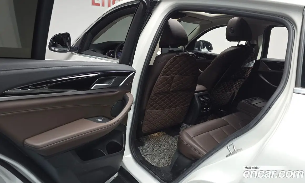 BMW X4 2023 2.0 автомат (гидро), фото 15