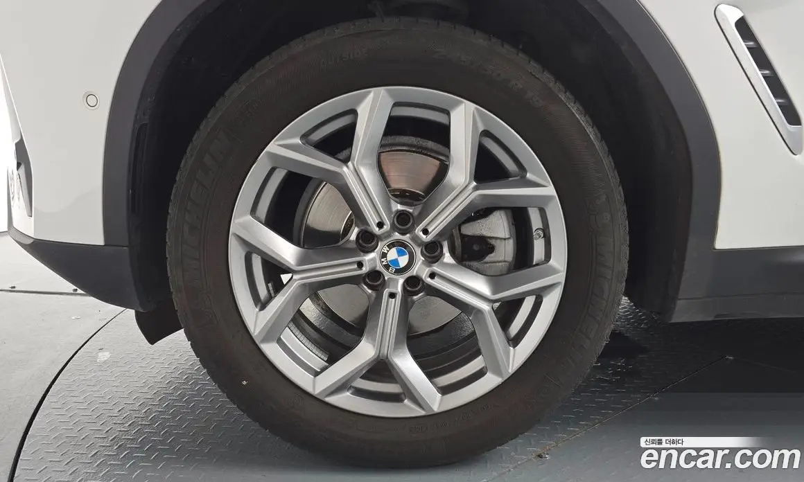 BMW X4 2023 2.0 автомат (гидро), фото 4