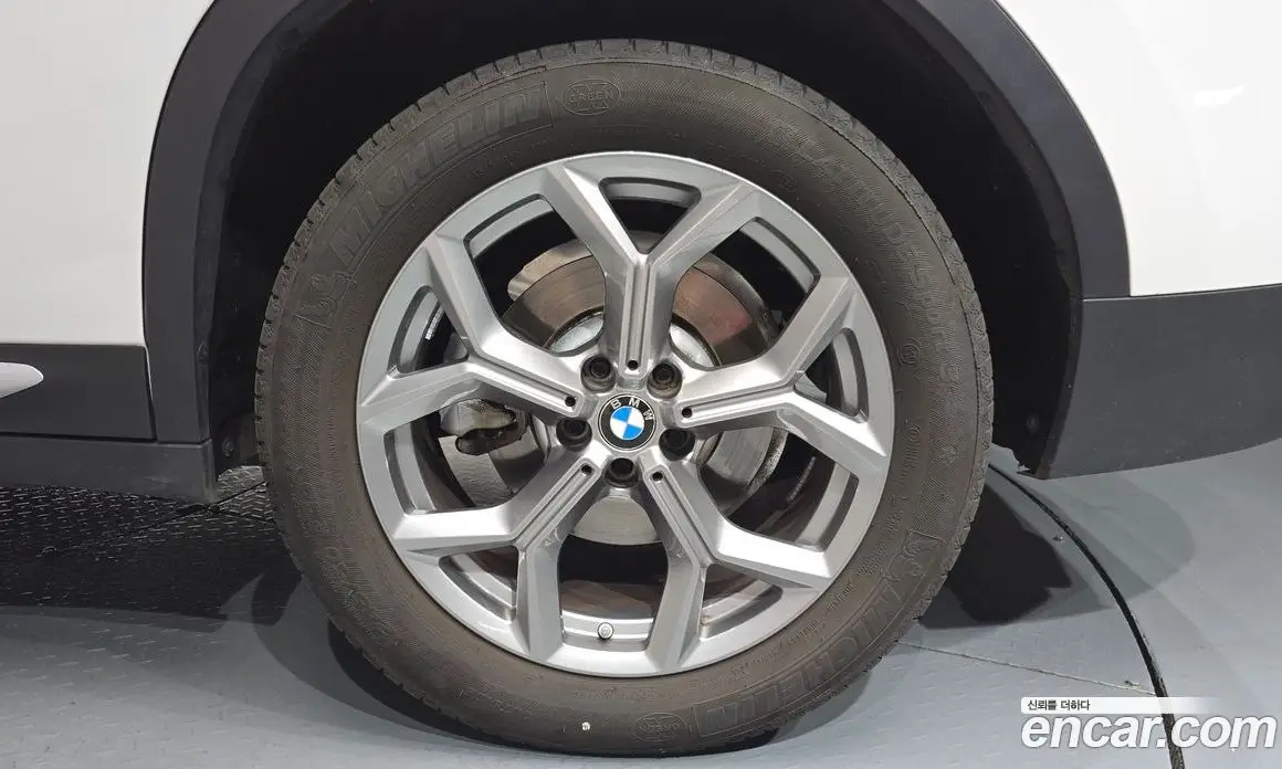 BMW X4 2023 2.0 автомат (гидро), фото 6