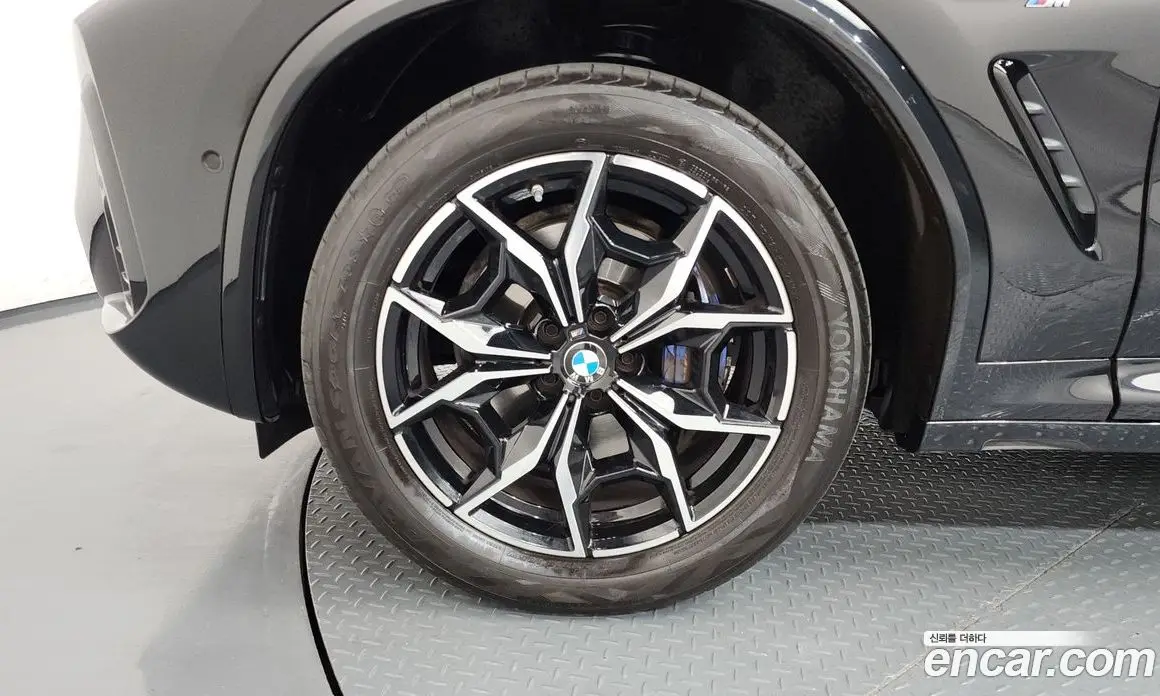 BMW X4 2023 2.0 автомат (гидро), фото 5