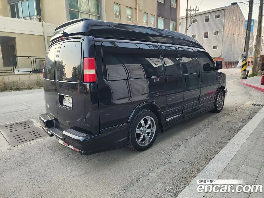 Chevrolet Express Van 2010 5.3 автомат (гидро), фото 2 Chevrolet Express Van 2010 5.3 автомат (гидро), фото 2