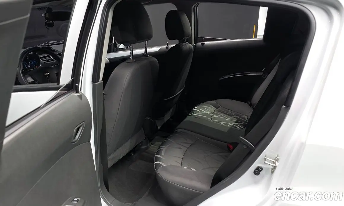 Chevrolet Spark 2014 1.0 автомат (гидро), фото 12 Chevrolet Spark 2014 1.0 автомат (гидро), фото 12