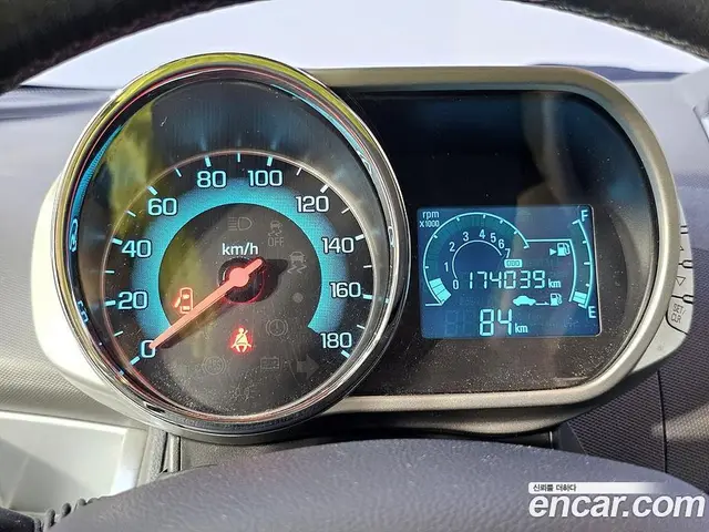Chevrolet Spark 2014 1.0 автомат (гидро), миниатюра 7