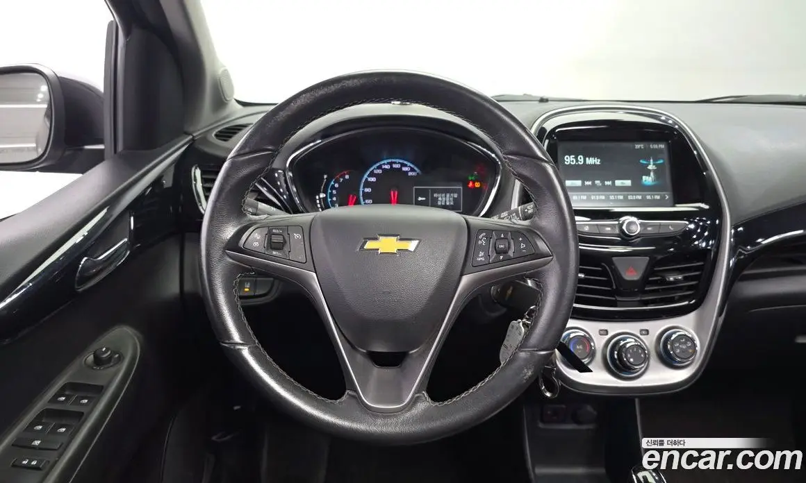 Chevrolet Spark 2015 1.0 автомат (гидро), фото 19