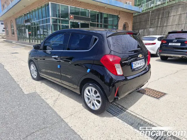 Chevrolet Spark 2021 1.0 автомат (гидро), миниатюра 7