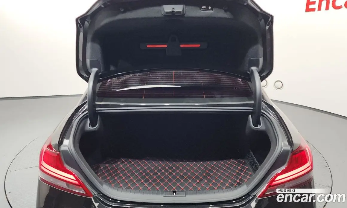 Genesis G70 2019 3.3 автомат (гидро), фото 26 Genesis G70 2019 3.3 автомат (гидро), фото 26