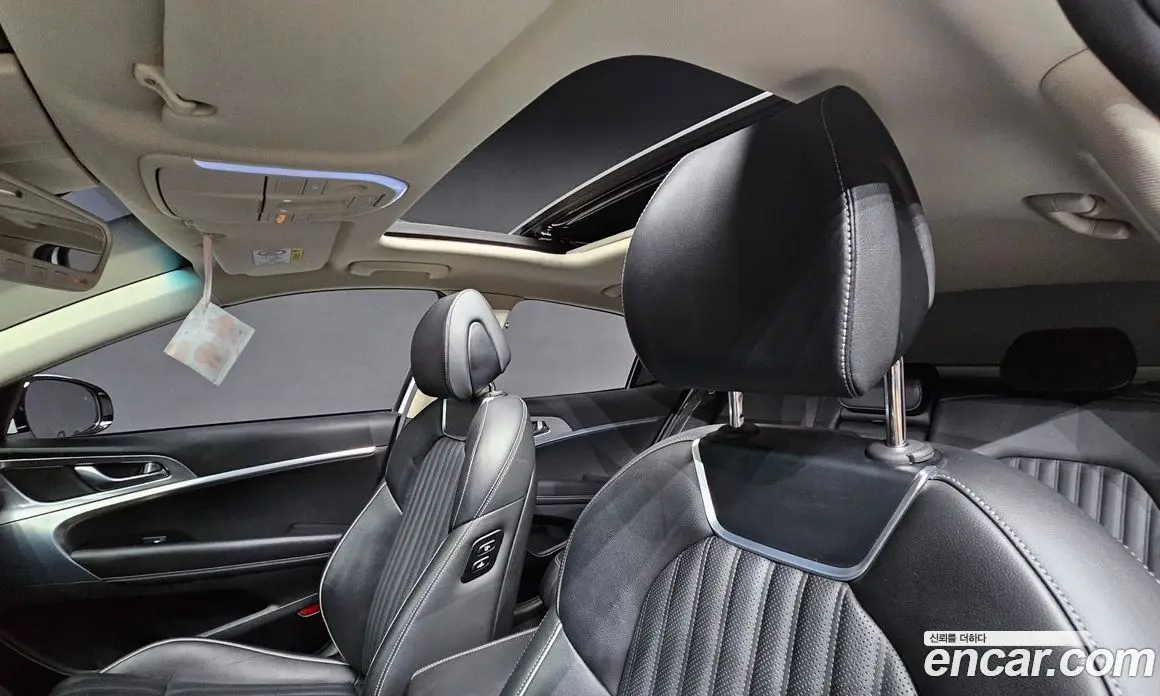 Genesis G70 2022 2.0 автомат (гидро), фото 25 Genesis G70 2022 2.0 автомат (гидро), фото 25