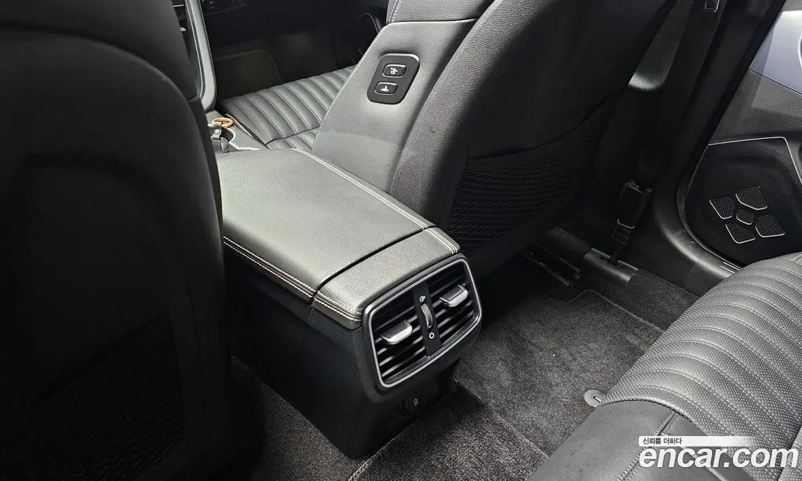 Genesis G70 2022 2.0 автомат (гидро), фото 32 Genesis G70 2022 2.0 автомат (гидро), фото 32