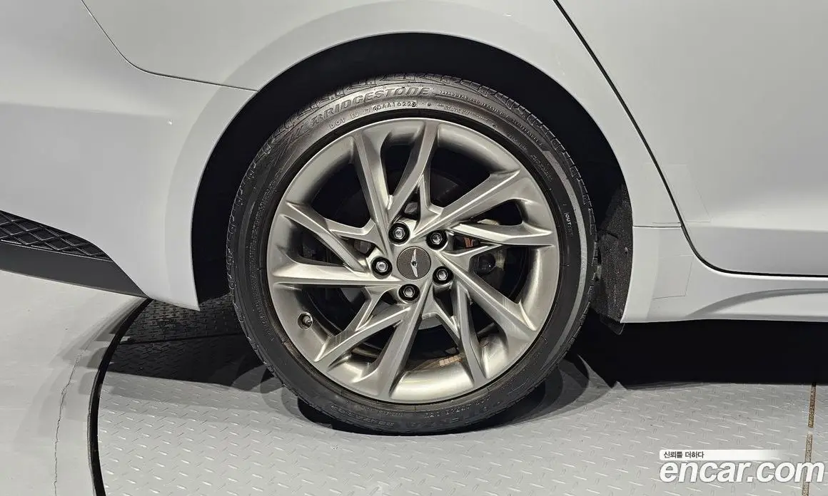 Genesis G70 2022 2.0 автомат (гидро), фото 5 Genesis G70 2022 2.0 автомат (гидро), фото 5