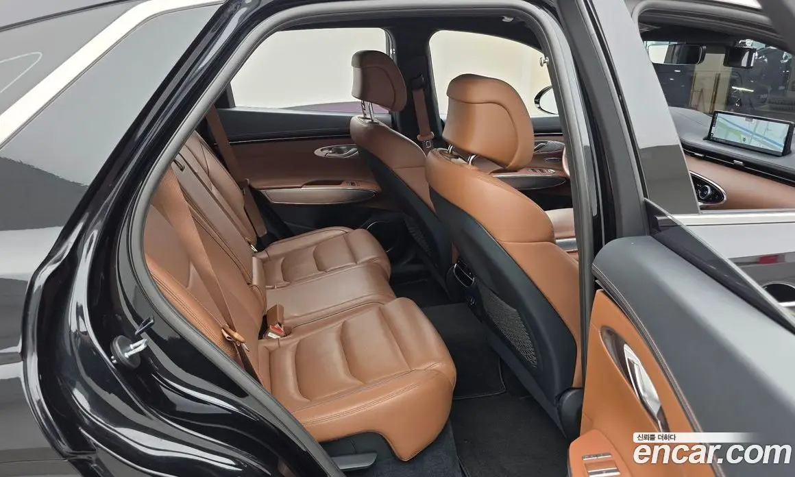 Genesis GV70 2021 2.2 автомат (гидро), фото 12 Genesis GV70 2021 2.2 автомат (гидро), фото 12