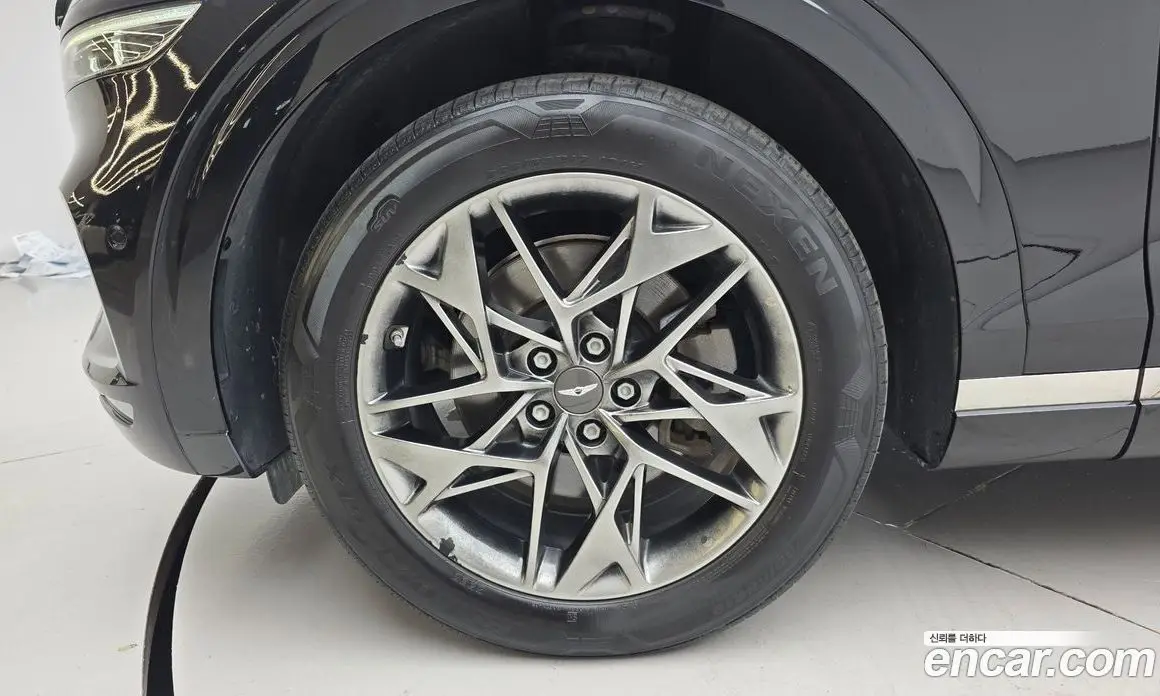 Genesis GV70 2021 2.2 автомат (гидро), фото 5 Genesis GV70 2021 2.2 автомат (гидро), фото 5