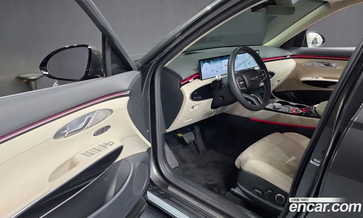 Genesis GV70 2024 2.5 автомат (гидро), фото 13 Genesis GV70 2024 2.5 автомат (гидро), фото 13
