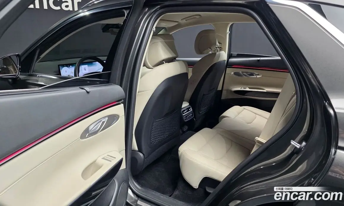 Genesis GV70 2024 2.5 автомат (гидро), фото 16 Genesis GV70 2024 2.5 автомат (гидро), фото 16