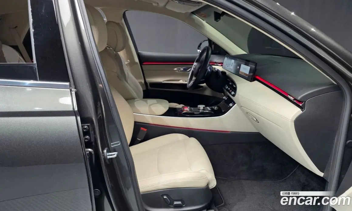 Genesis GV70 2024 2.5 автомат (гидро), фото 17 Genesis GV70 2024 2.5 автомат (гидро), фото 17