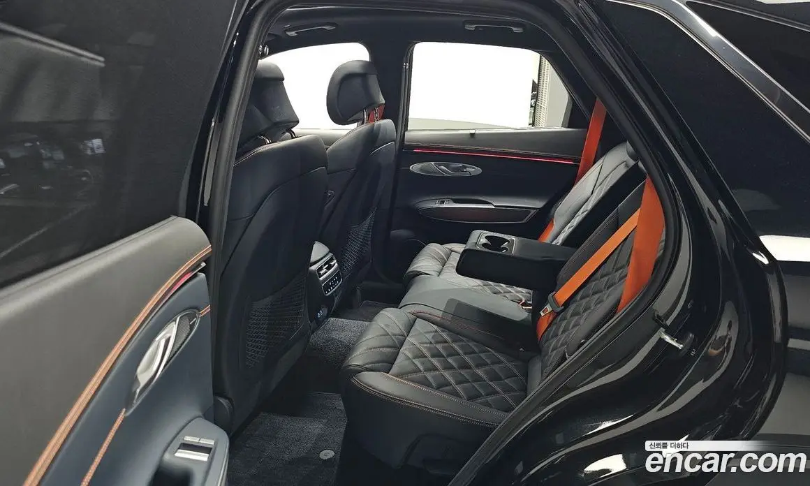 Genesis GV70 2024 2.5 автомат (гидро), фото 17 Genesis GV70 2024 2.5 автомат (гидро), фото 17