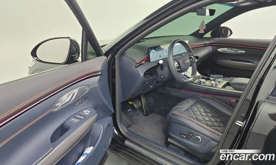 Genesis GV70 2024 2.5 автомат (гидро), фото 13 Genesis GV70 2024 2.5 автомат (гидро), фото 13