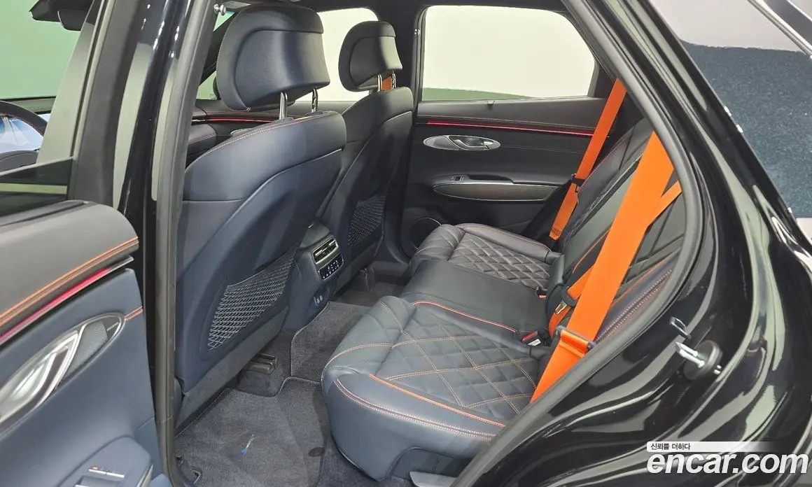 Genesis GV70 2024 2.5 автомат (гидро), фото 17 Genesis GV70 2024 2.5 автомат (гидро), фото 17