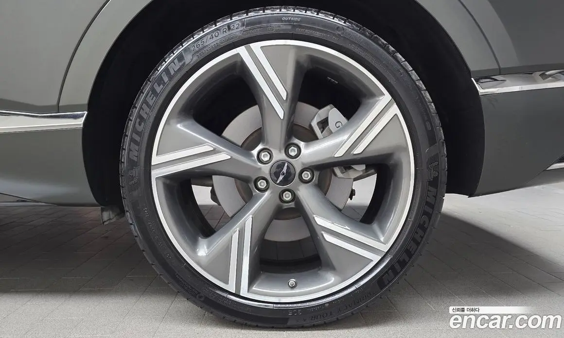 Genesis GV80 2023 2.5 автомат (гидро), фото 6 Genesis GV80 2023 2.5 автомат (гидро), фото 6
