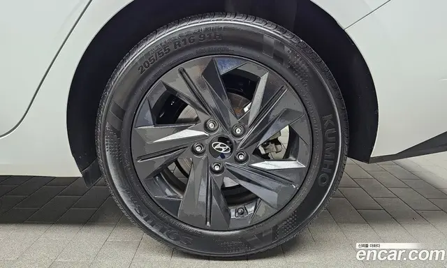 Hyundai Avante 2022 1.6 автомат (гидро), миниатюра 7 Hyundai Avante 2022 1.6 автомат (гидро), миниатюра 7