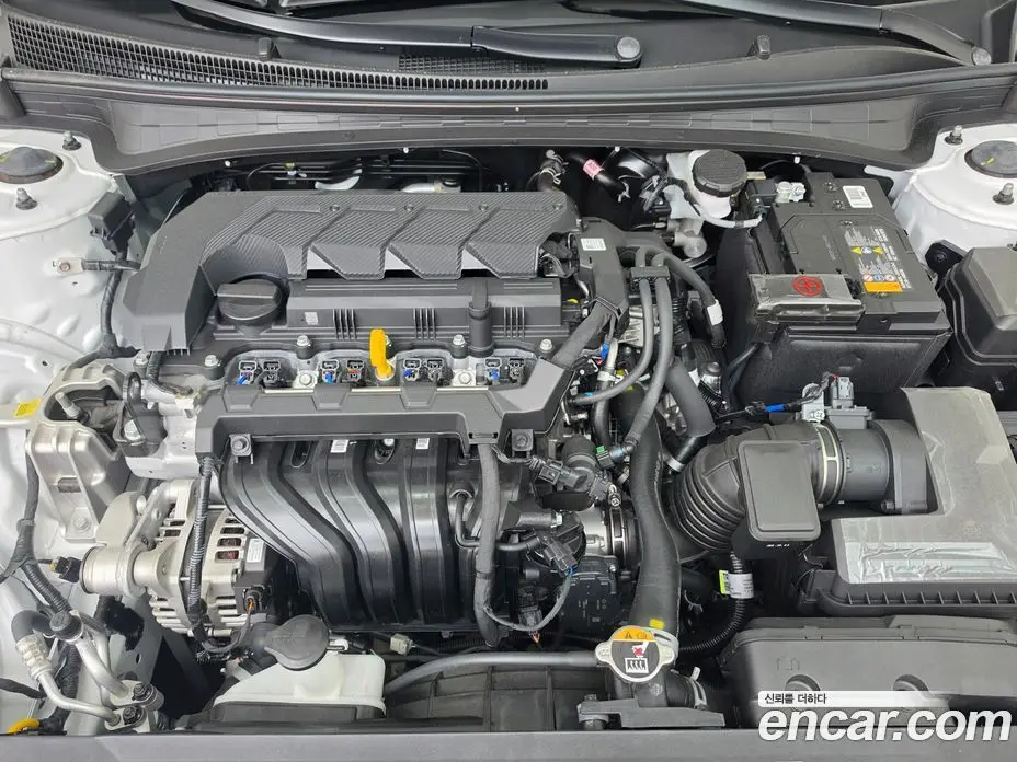 Hyundai Avante 2025 1.6 автомат (гидро), фото 6