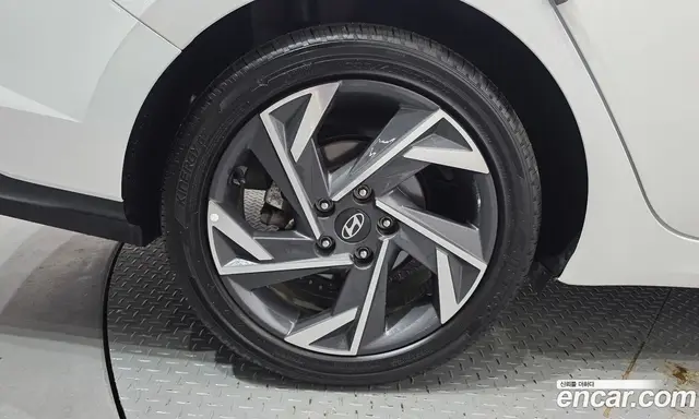 Hyundai Avante 2025 1.6 автомат (гидро), миниатюра 4 Hyundai Avante 2025 1.6 автомат (гидро), миниатюра 4