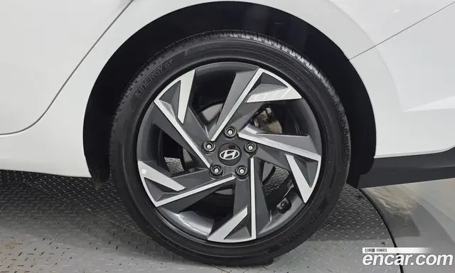 Hyundai Avante 2025 1.6 автомат (гидро), миниатюра 6 Hyundai Avante 2025 1.6 автомат (гидро), миниатюра 6