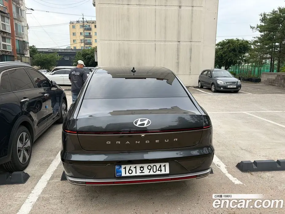 Hyundai Grandeur 2026 1.6 автомат (гидро), фото 4 Hyundai Grandeur 2026 1.6 автомат (гидро), фото 4