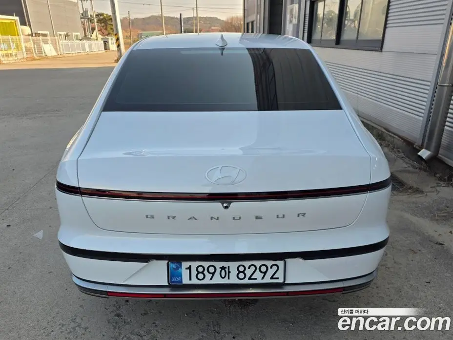 Hyundai Grandeur 2026 1.6 автомат (гидро), фото 4 Hyundai Grandeur 2026 1.6 автомат (гидро), фото 4