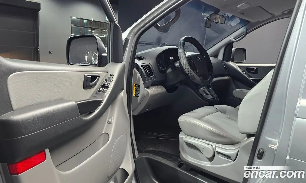 Hyundai Starex 2017 2.5 автомат (гидро), фото 13 Hyundai Starex 2017 2.5 автомат (гидро), фото 13