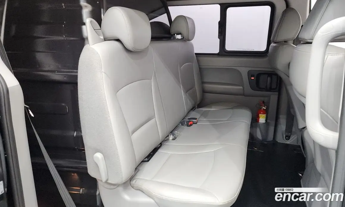 Hyundai Starex 2018 2.5 автомат (гидро), фото 11 Hyundai Starex 2018 2.5 автомат (гидро), фото 11