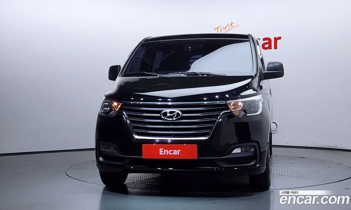 Hyundai Starex 2018 2.5 автомат (гидро), фото 3 Hyundai Starex 2018 2.5 автомат (гидро), фото 3