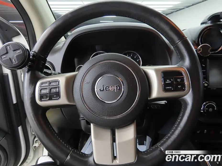 Jeep Compass 2013 2.4 автомат (гидро), фото 8 Jeep Compass 2013 2.4 автомат (гидро), фото 8